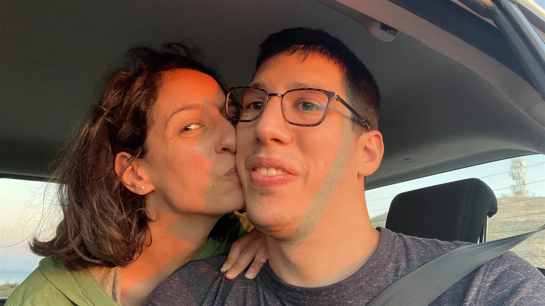 2021 · car radio kisses